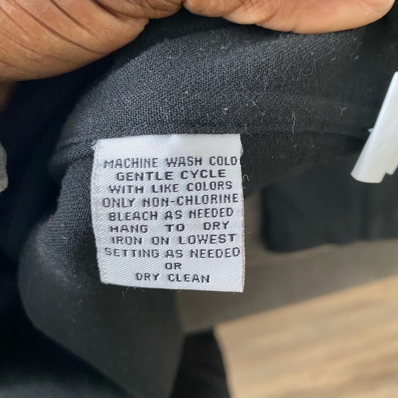 Real Clothes soft jacket with double zipper front pockets. - Picture 3 of 6